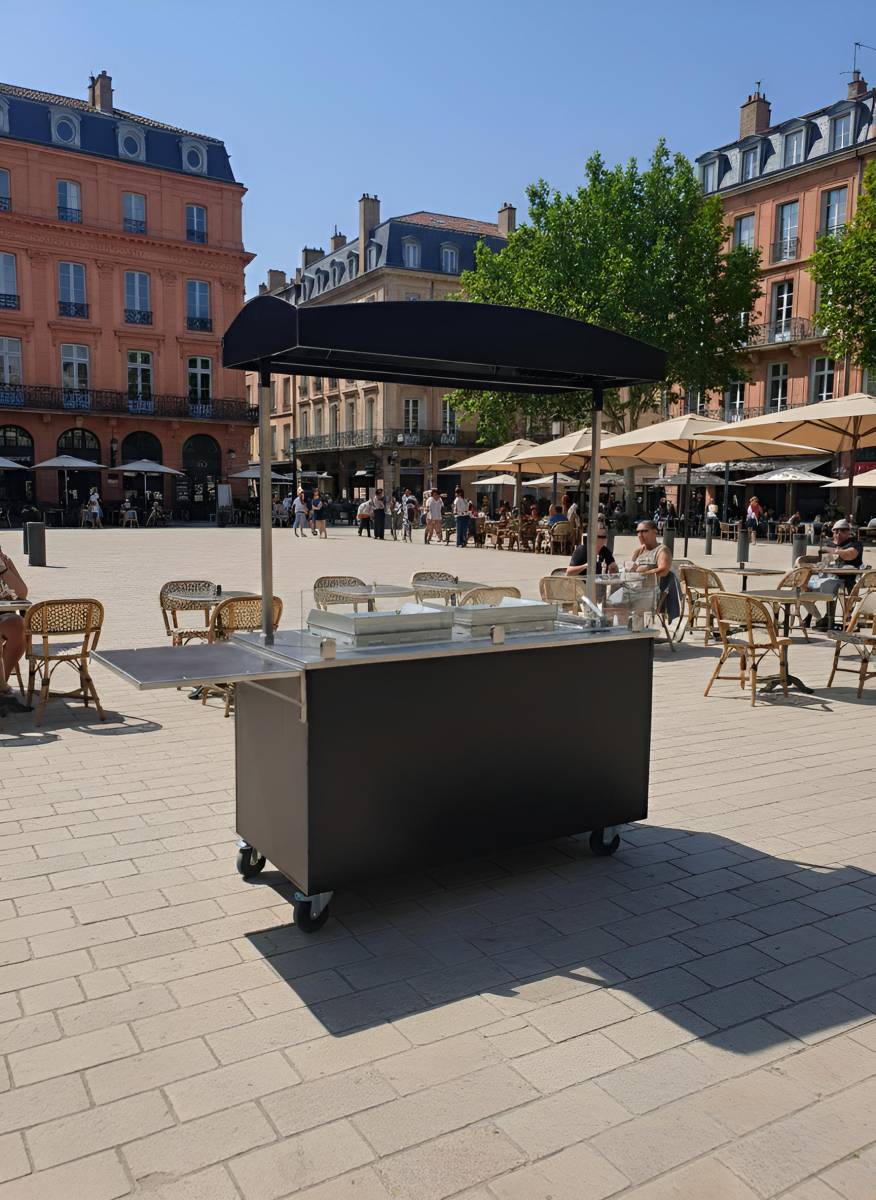 Fabrication de stand snack professionnel avec tonnelle sur mesure pour restauration mobile et événements