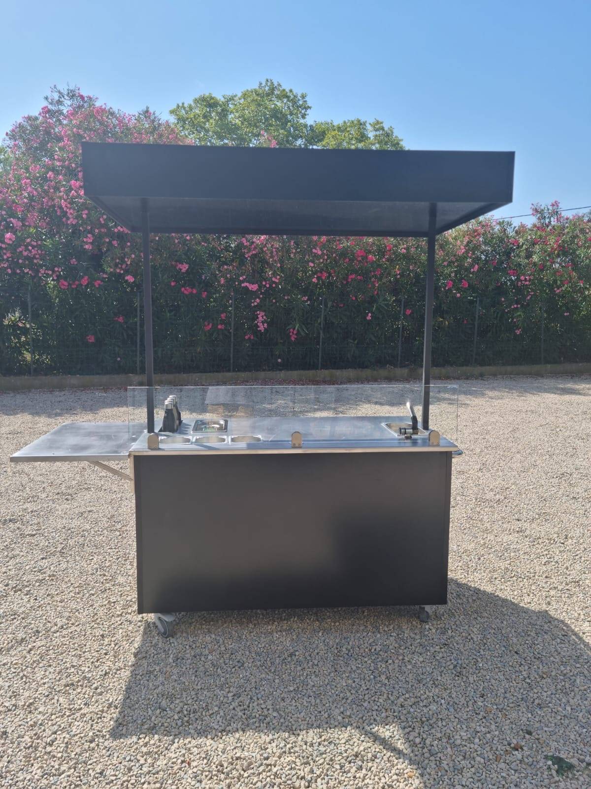 Stand ambulant crêpes et gaufres avec tonnelle à Paris 75