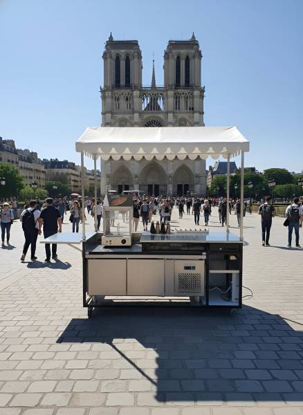 Vente de stand hot dog hot-dog avec tonnelle clé en main à Poitiers 86