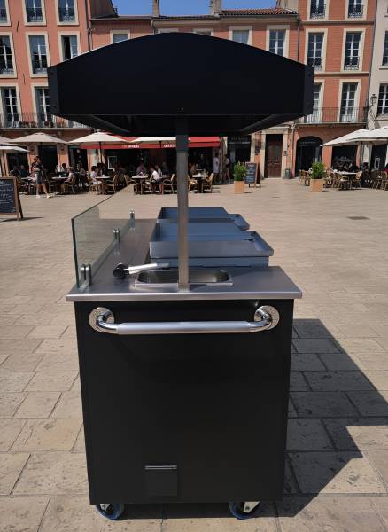 Fabrication de stand snack professionnel avec tonnelle sur mesure pour restauration mobile et événements