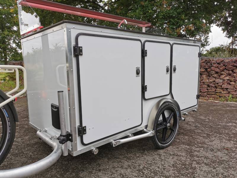 Chariot stand remorque mobile ambulante street food CHR Anger 49
