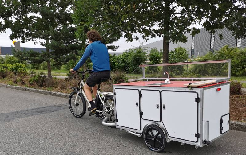 Chariot stand remorque mobile ambulante street food CHR Rennes 35