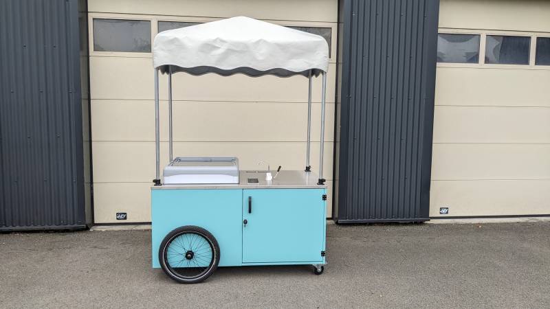 Chariot réfrigéré professionnel pour vente ambulante de glace à Lorient 56