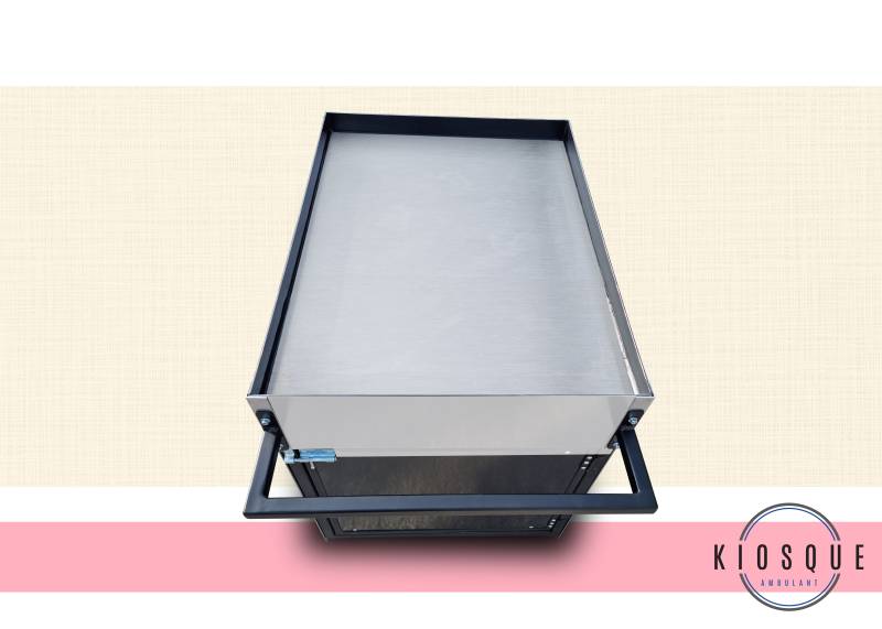 Achat chariot ambulant sur-mesure pour la vente de hot-dog à Brest 29